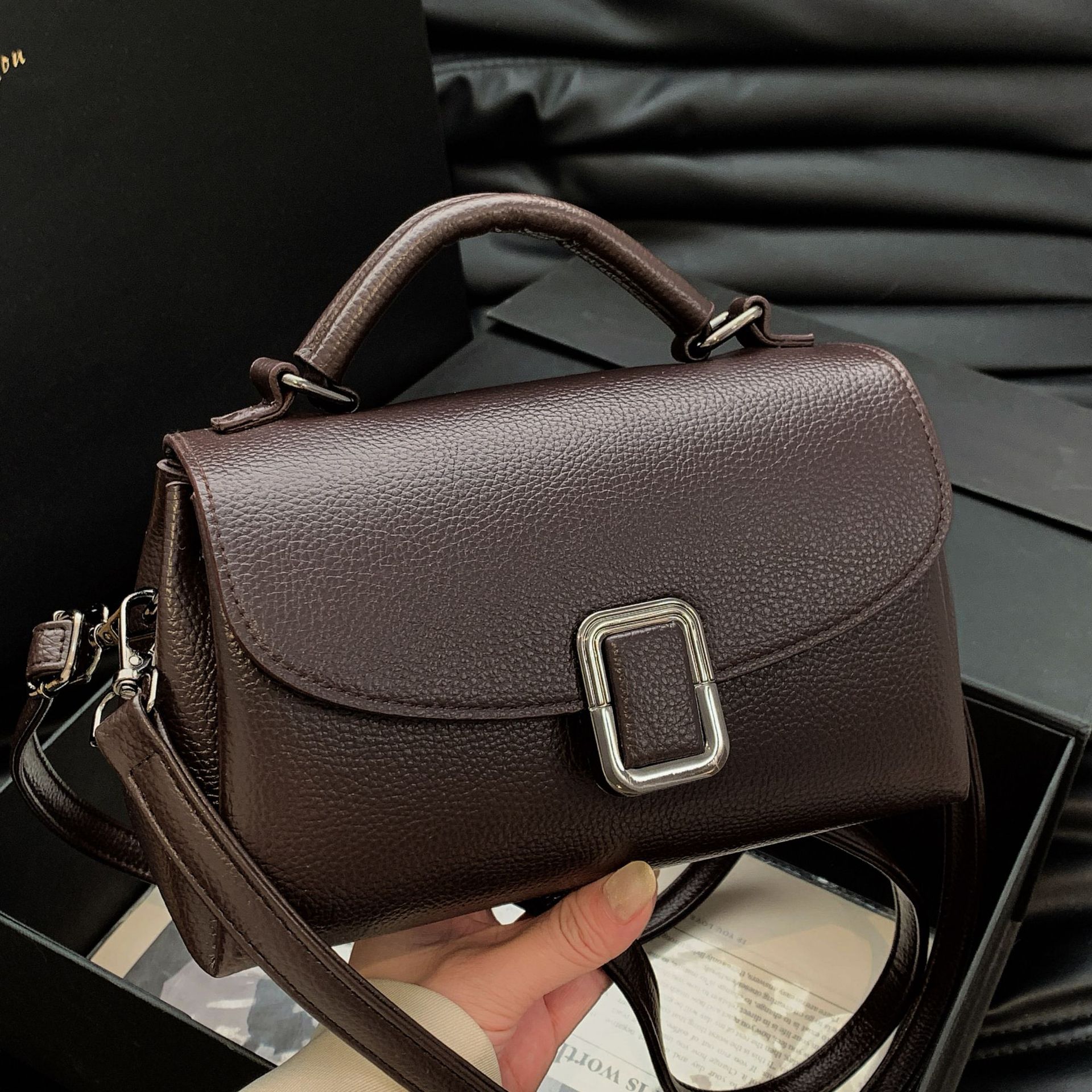 Elegant Buckle Crossbody Shoulder Handbag