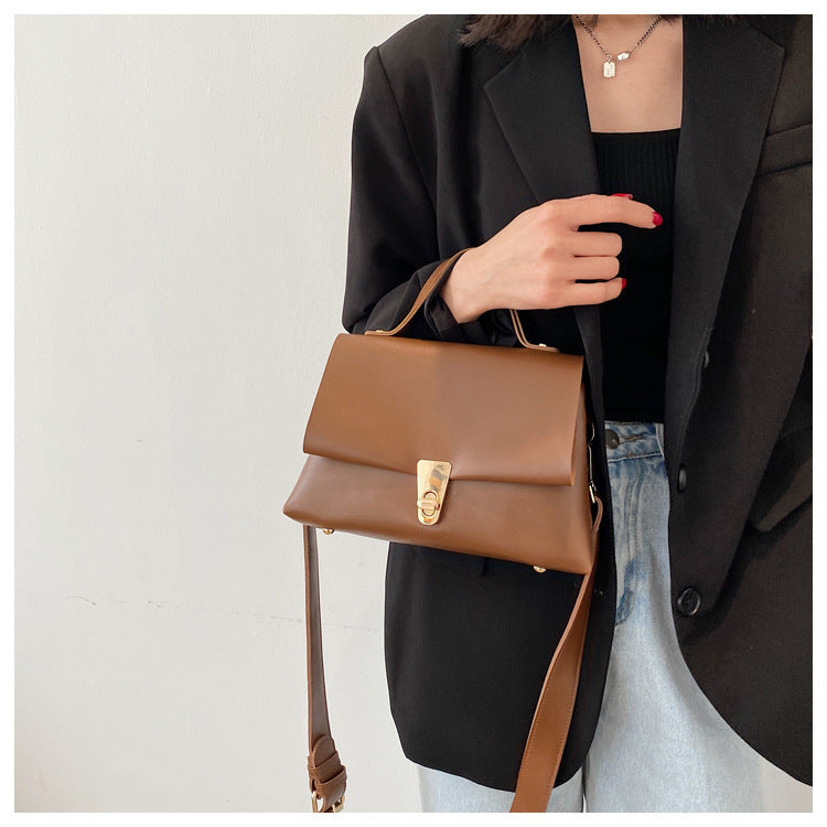 Bag Handbags Popular New Trendy Fashion Messenger Bag Korean Style Western Style Net Red Portable Small Square Bag
...
Price:9.9
Free shipping in Oman 
Available now at Riza Trending Atelier