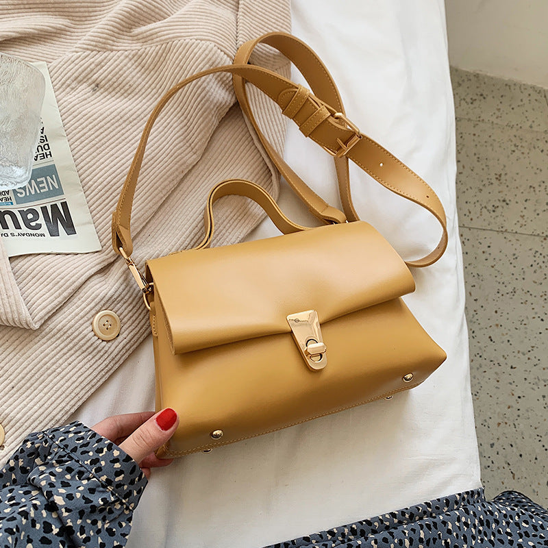 Bag Handbags Popular New Trendy Fashion Messenger Bag Korean Style Western Style Net Red Portable Small Square Bag
...
Price:9.9
Free shipping in Oman 
Available now at Riza Trending Atelier