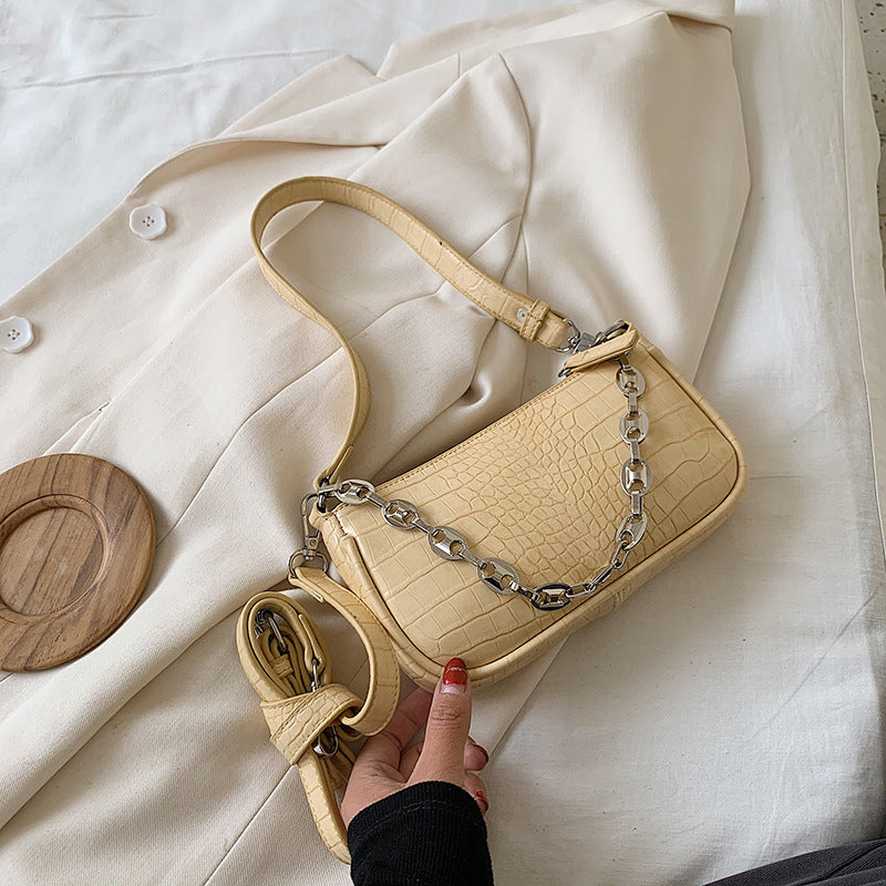 Chain diagonal underarm bag
...
Price:8.9 0MR
Free Shipping in Oman
Available now at Riza Trending Atelier