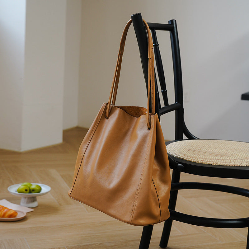 Elegant Soft Cowhide Large Capacity Tote Bag
