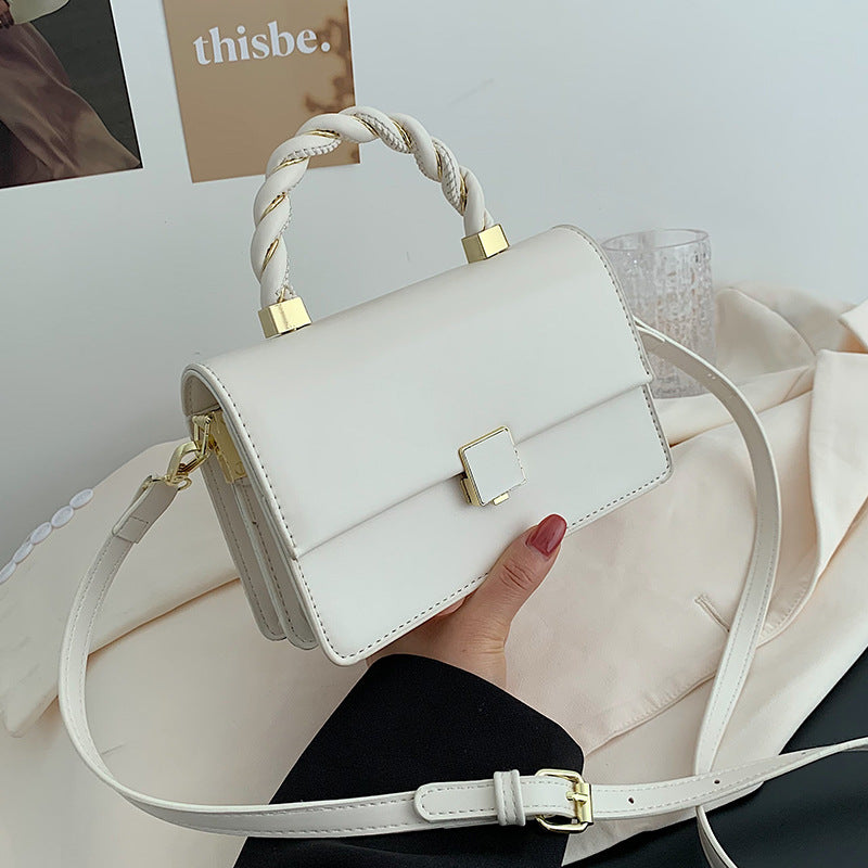 Elegant Chain Flap Shoulder Bag