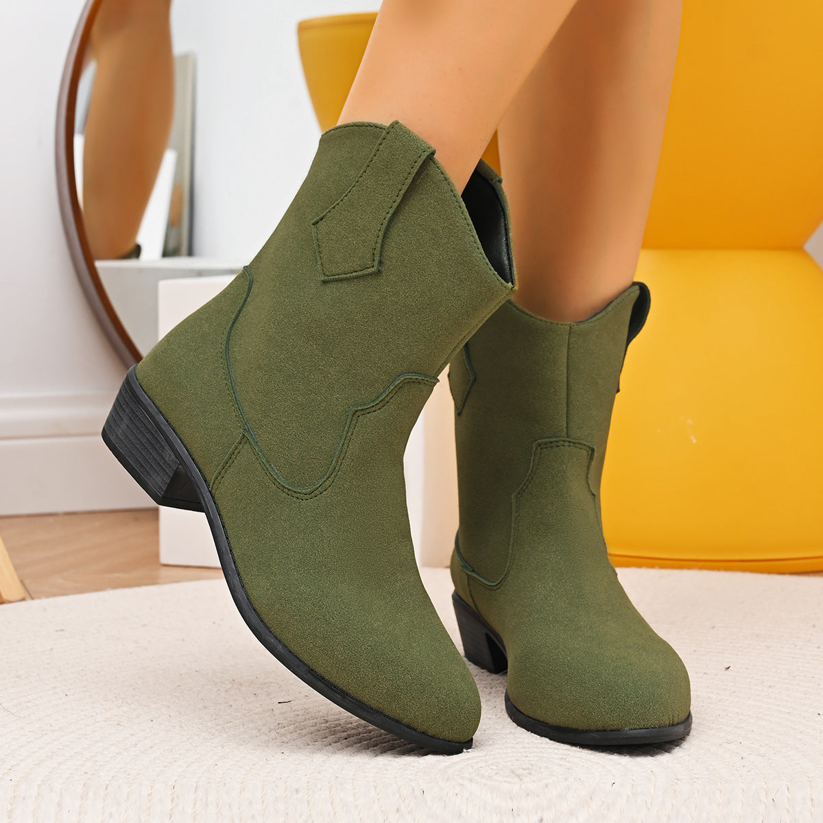 British Style Mid-Heel Boots | Pointed Toe